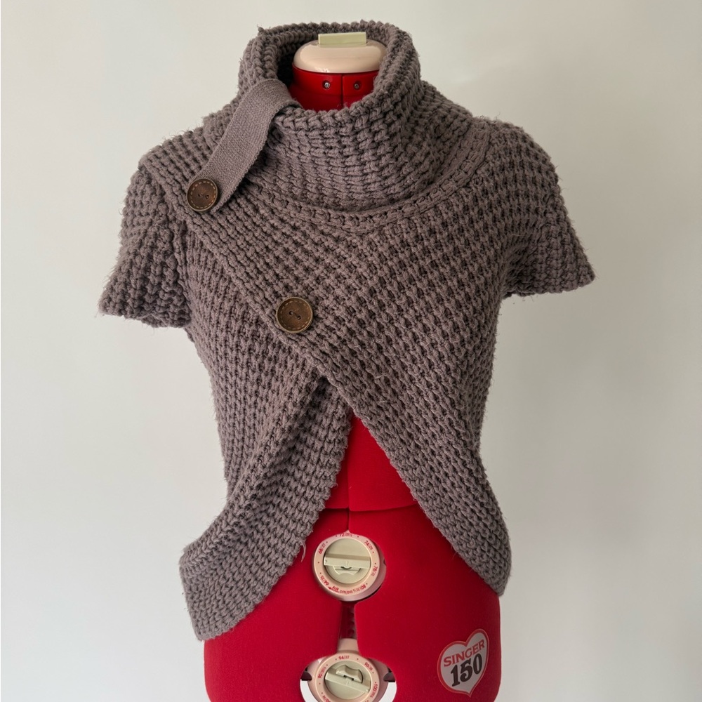 Chunky Knit Cowl Neck Sweater - Gray